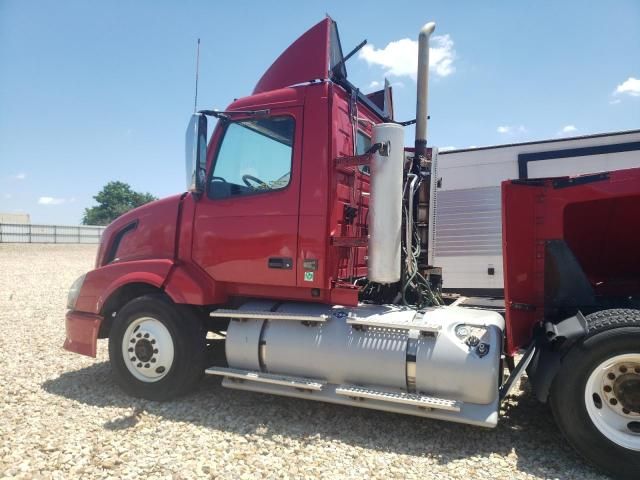 2014 Volvo VN VNL