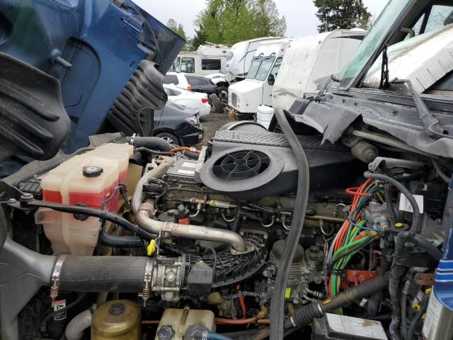 2014 Freightliner Cascadia 125