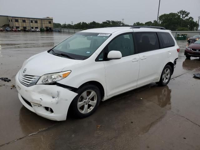 2015 Toyota Sienna LE