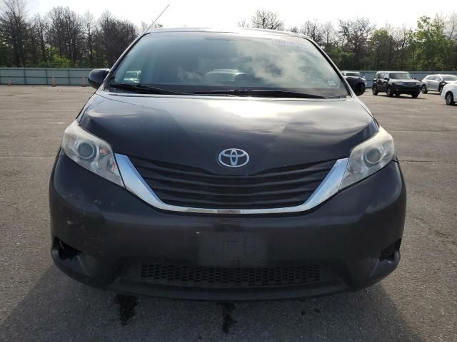 2012 Toyota Sienna LE