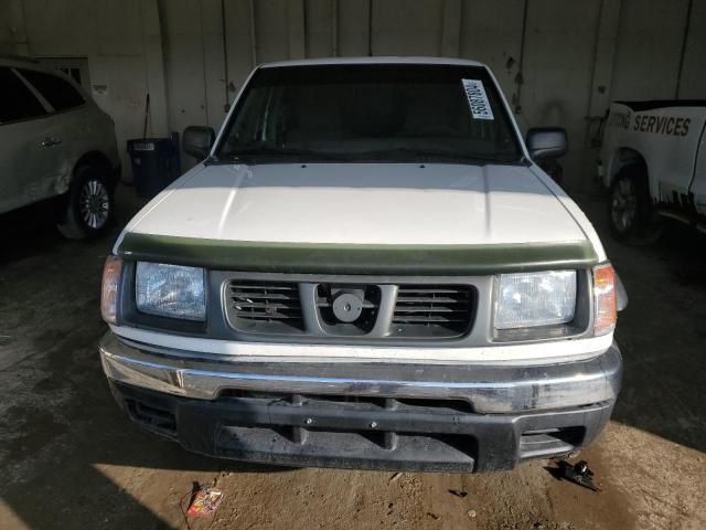 2000 Nissan Frontier Crew Cab XE