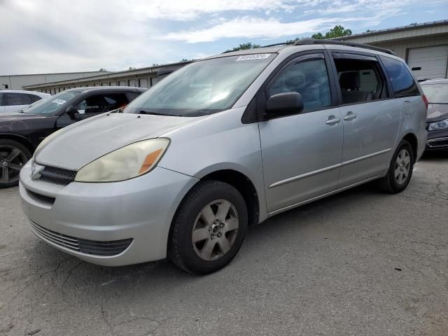 2004 Toyota Sienna CE