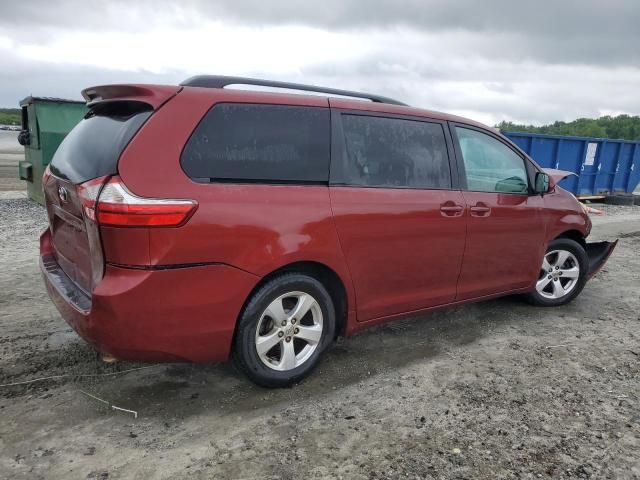 2015 Toyota Sienna LE