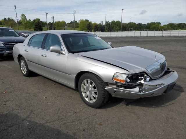 2011 Lincoln Town Car Signature Limited