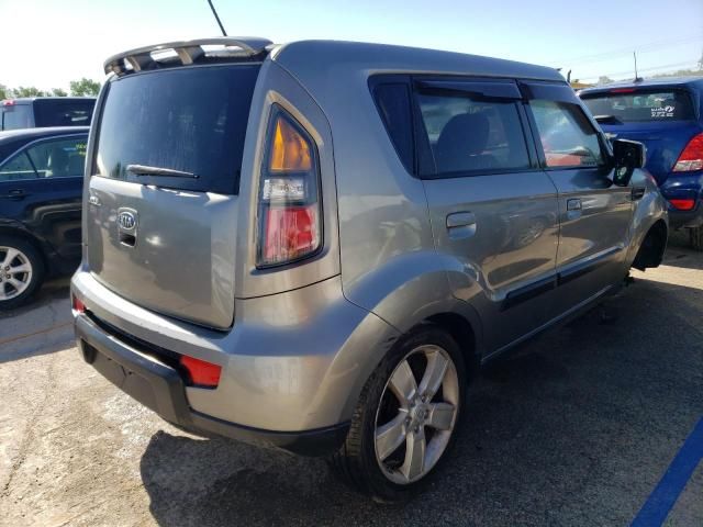 2010 KIA Soul +