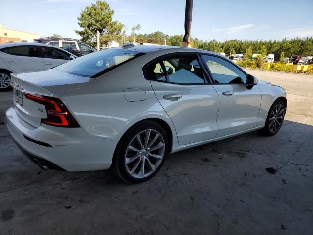 2020 Volvo S60 T5 Momentum