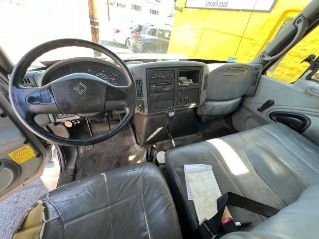 2004 International 4000 4300