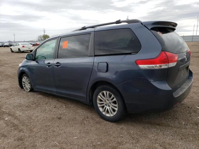 2013 Toyota Sienna XLE