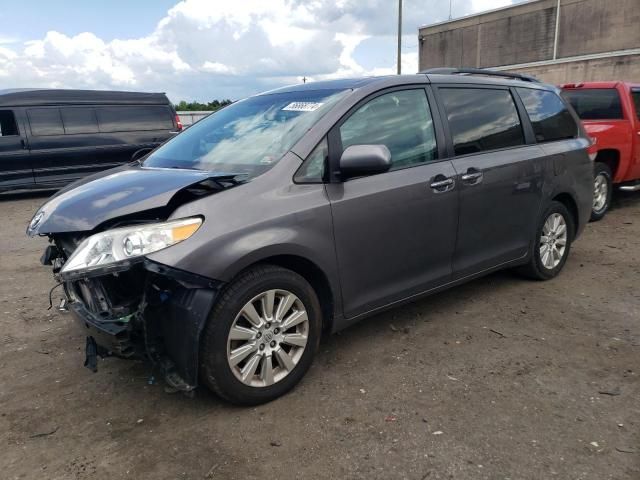 2011 Toyota Sienna XLE