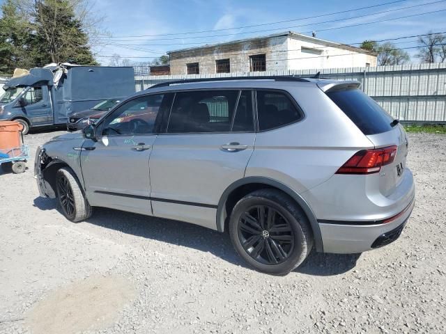 2022 Volkswagen Tiguan SE R-LINE Black