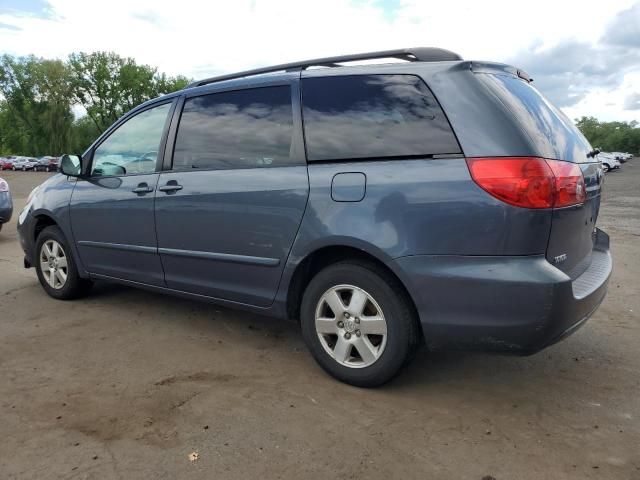 2009 Toyota Sienna CE