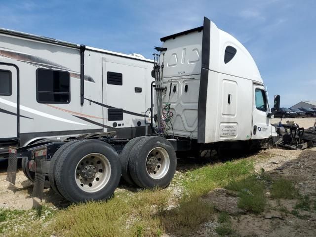 2022 Freightliner Cascadia 126