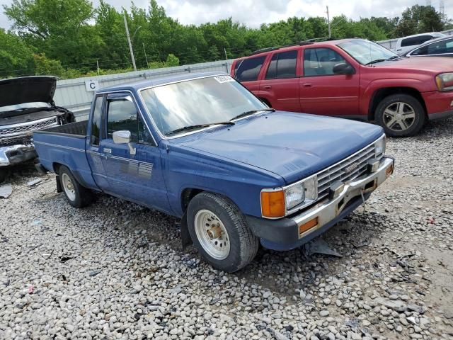 1985 Toyota Pickup Xtracab RN56 DLX