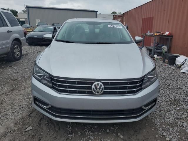 2017 Volkswagen Passat SE