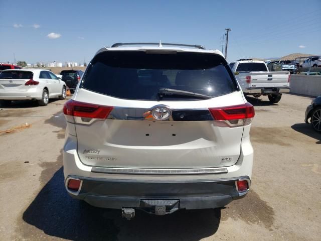 2018 Toyota Highlander SE