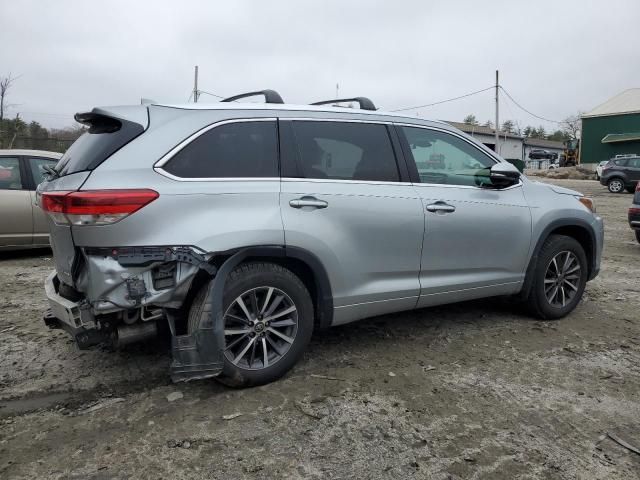 2017 Toyota Highlander SE