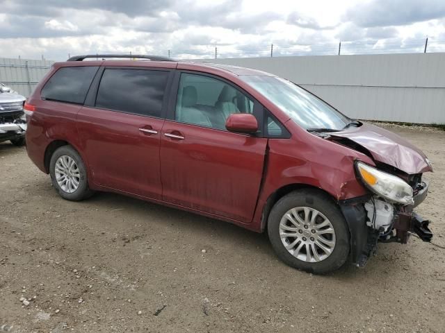 2014 Toyota Sienna XLE