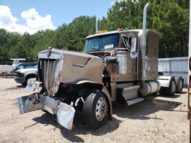 2005 Kenworth Construction W900