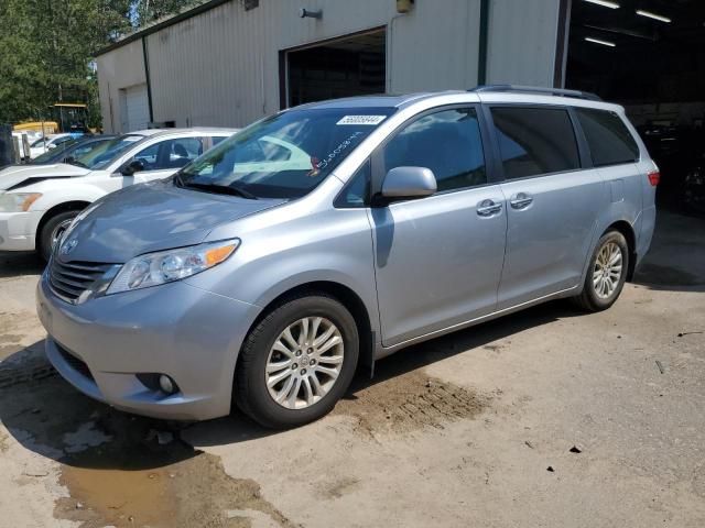 2016 Toyota Sienna XLE