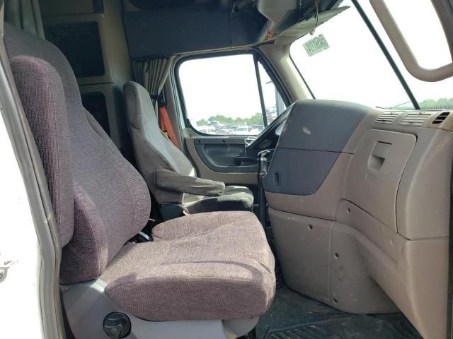 2012 Freightliner Cascadia 125