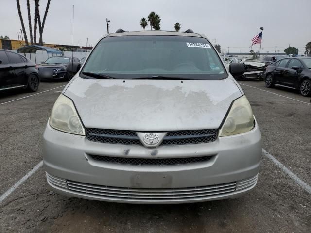 2004 Toyota Sienna CE