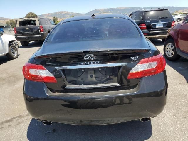 2012 Infiniti M37