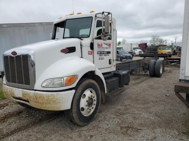 2013 Peterbilt 330