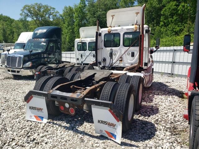 2013 Freightliner Cascadia 113