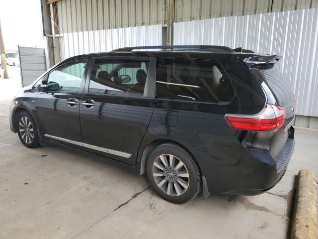 2019 Toyota Sienna XLE