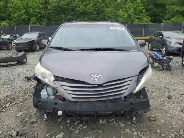 2014 Toyota Sienna XLE