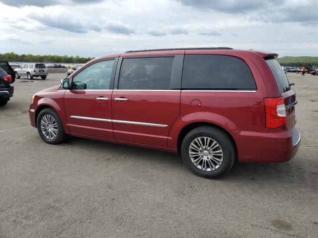 2013 Chrysler Town & Country Touring L