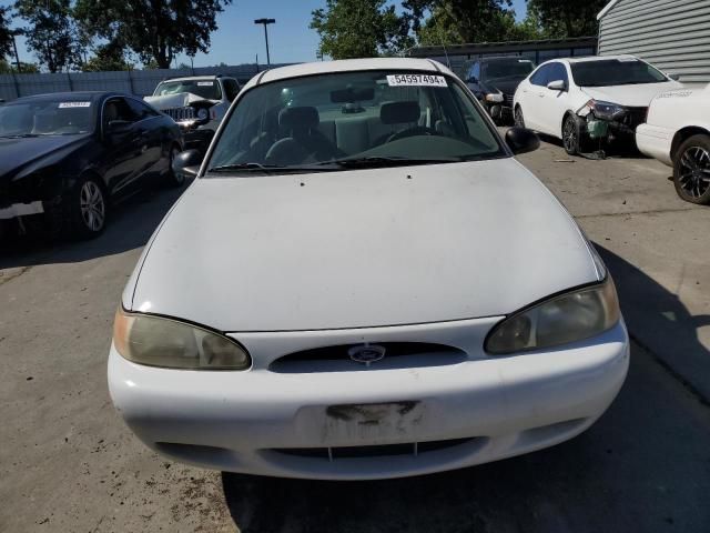 2000 Ford Escort