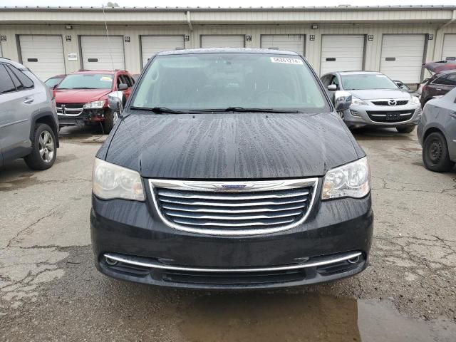 2014 Chrysler Town & Country Touring L