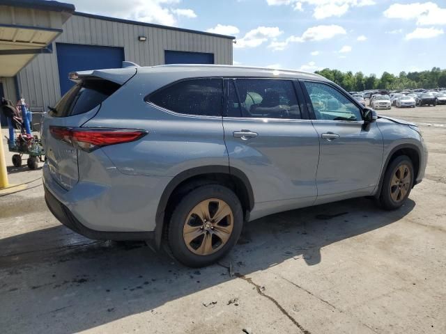 2022 Toyota Highlander Hybrid XLE