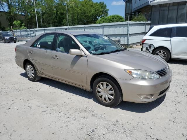 2005 Toyota Camry LE