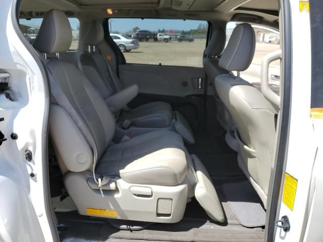 2011 Toyota Sienna XLE