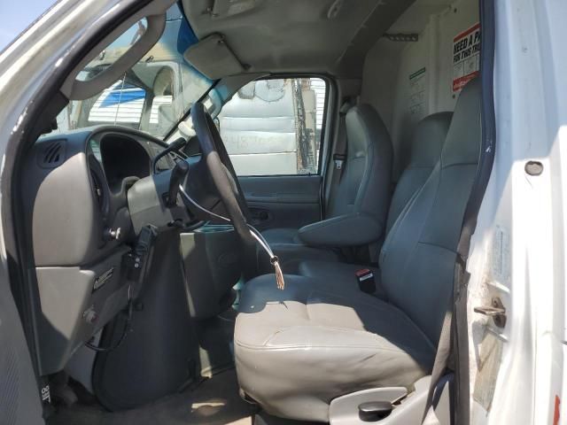 2006 Ford Econoline E450 Super Duty Cutaway Van