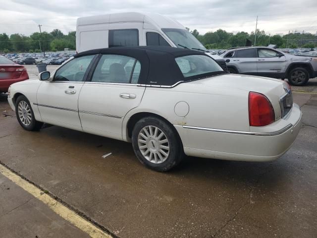 2004 Lincoln Town Car Ultimate