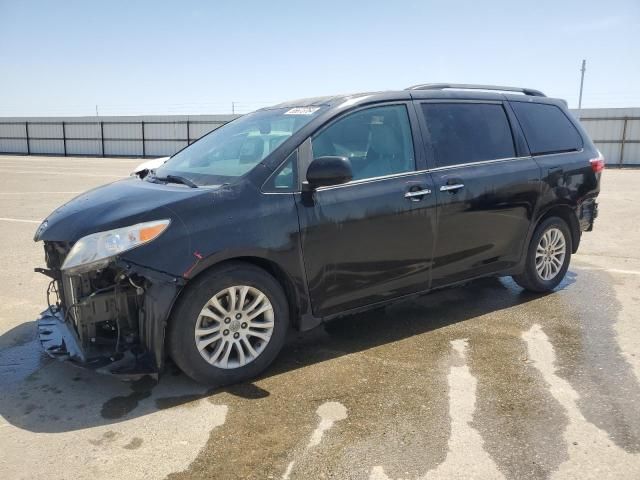 2017 Toyota Sienna XLE