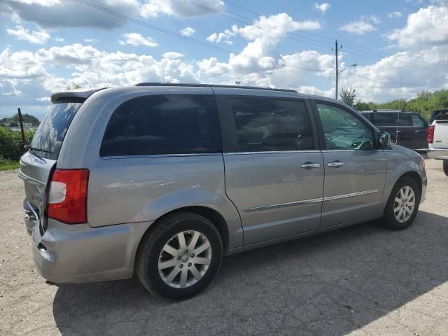 2015 Chrysler Town & Country Touring