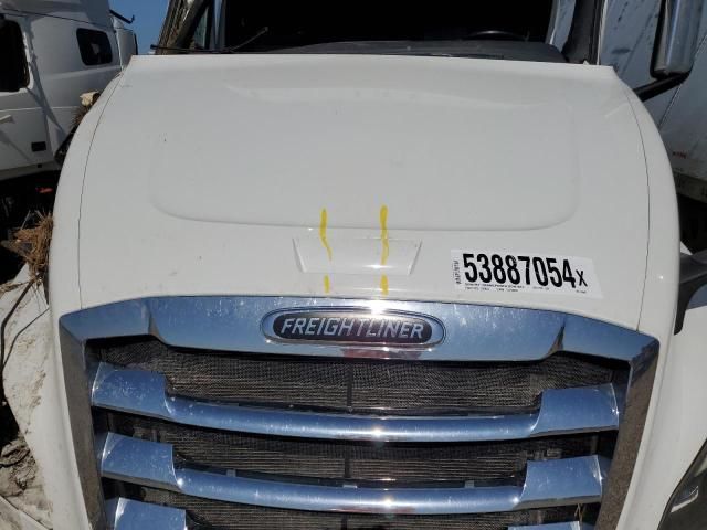 2020 Freightliner Cascadia 126