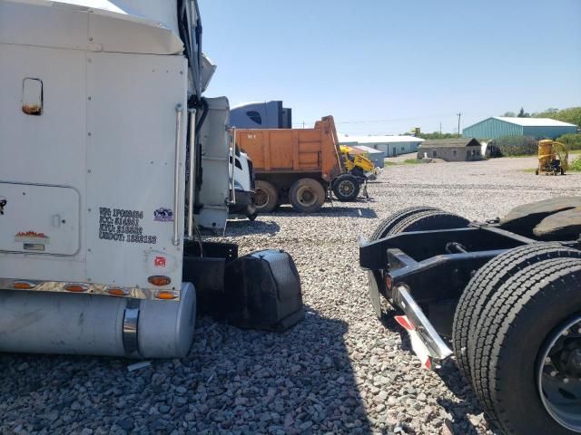 2001 Freightliner Conventional FLD120