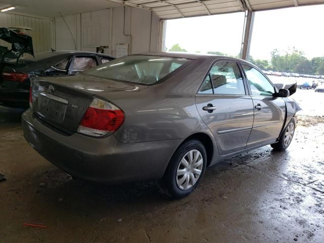 2005 Toyota Camry LE