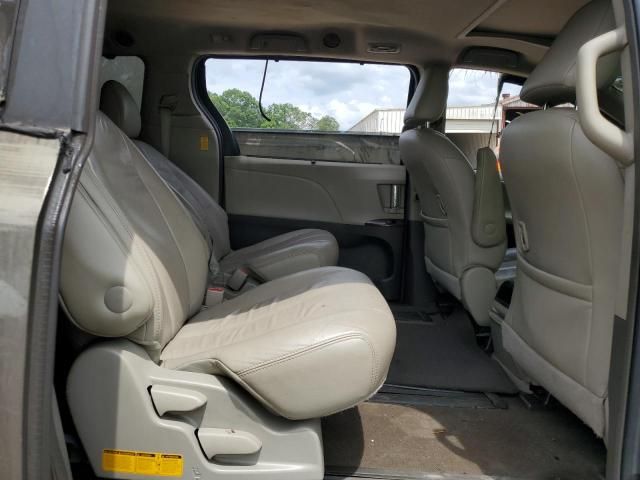 2014 Toyota Sienna XLE