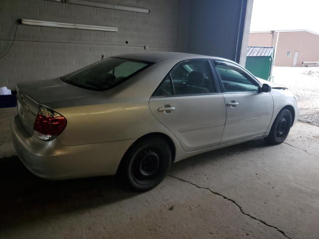 2005 Toyota Camry LE