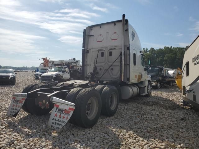 2012 Freightliner Cascadia 125