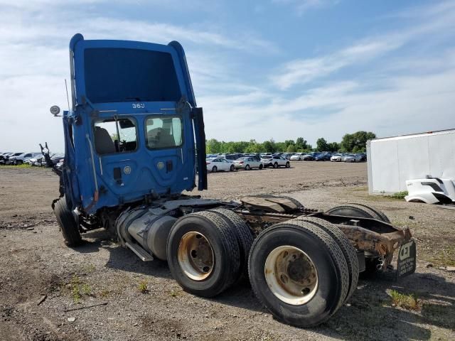 2013 Freightliner Cascadia 125