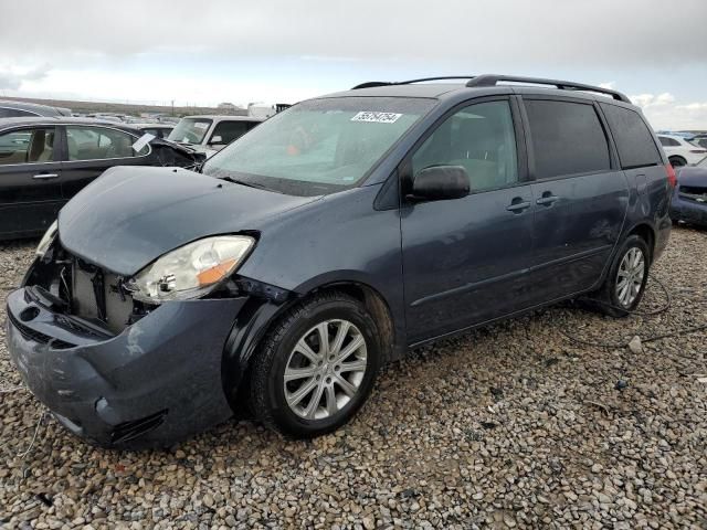 2010 Toyota Sienna CE