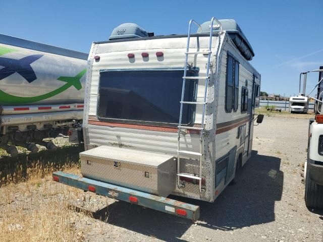 1983 Toyota Pickup / Cab Chassis 1/2 TON DLX