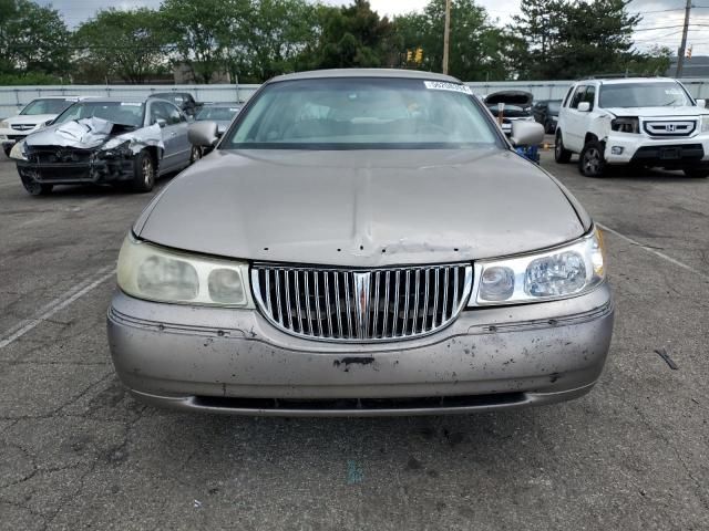 2001 Lincoln Town Car Executive